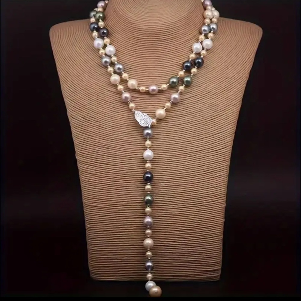 NWOT Elegant Multi-Color Pearl Necklace